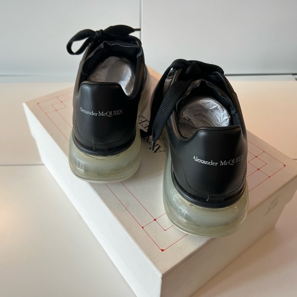 *SOLD* Alexander McQueen Men's Oversized Gel Sole Leather Platform Sneakers - Picture 2 of 8